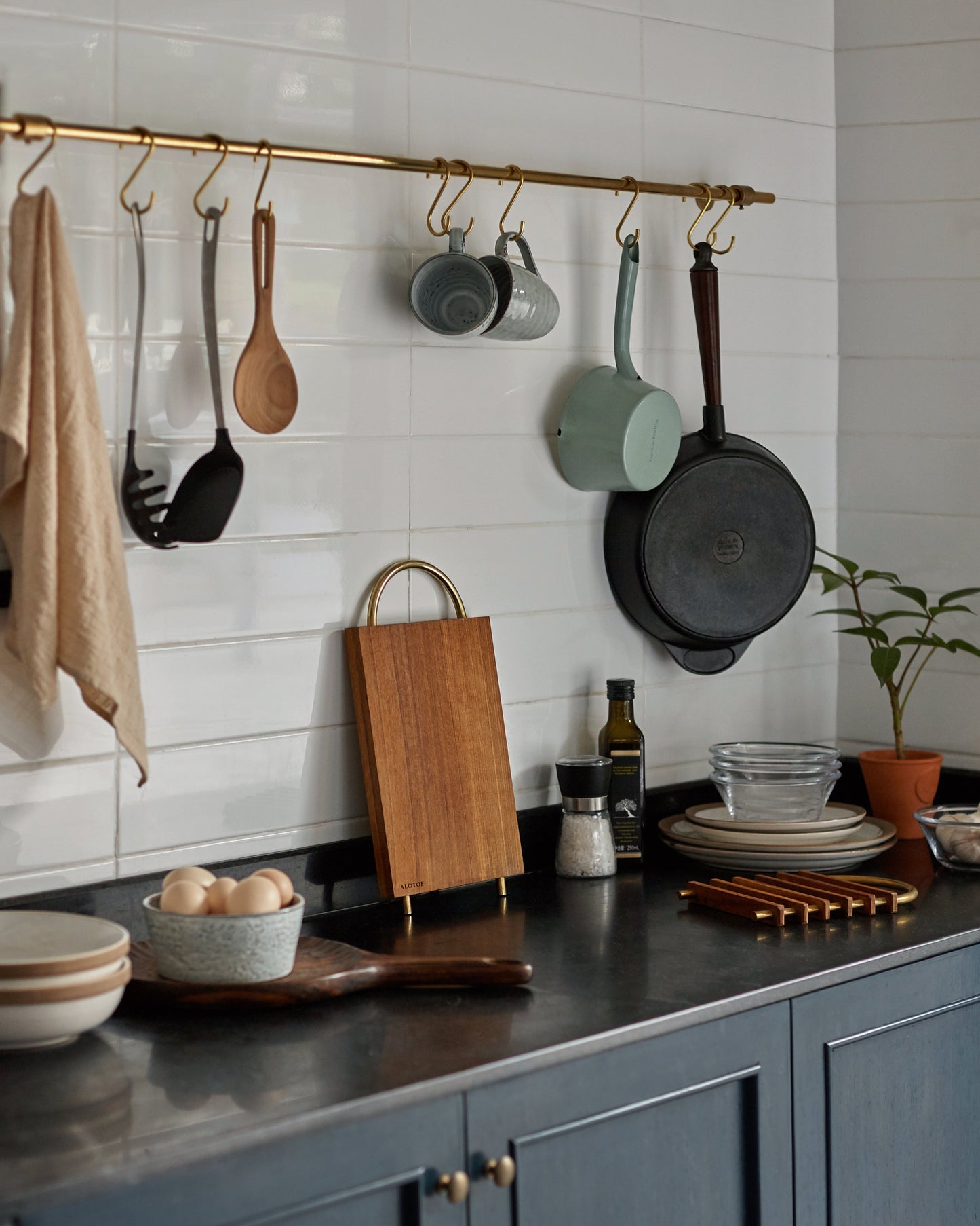 Brass-TeakCuttingBoard