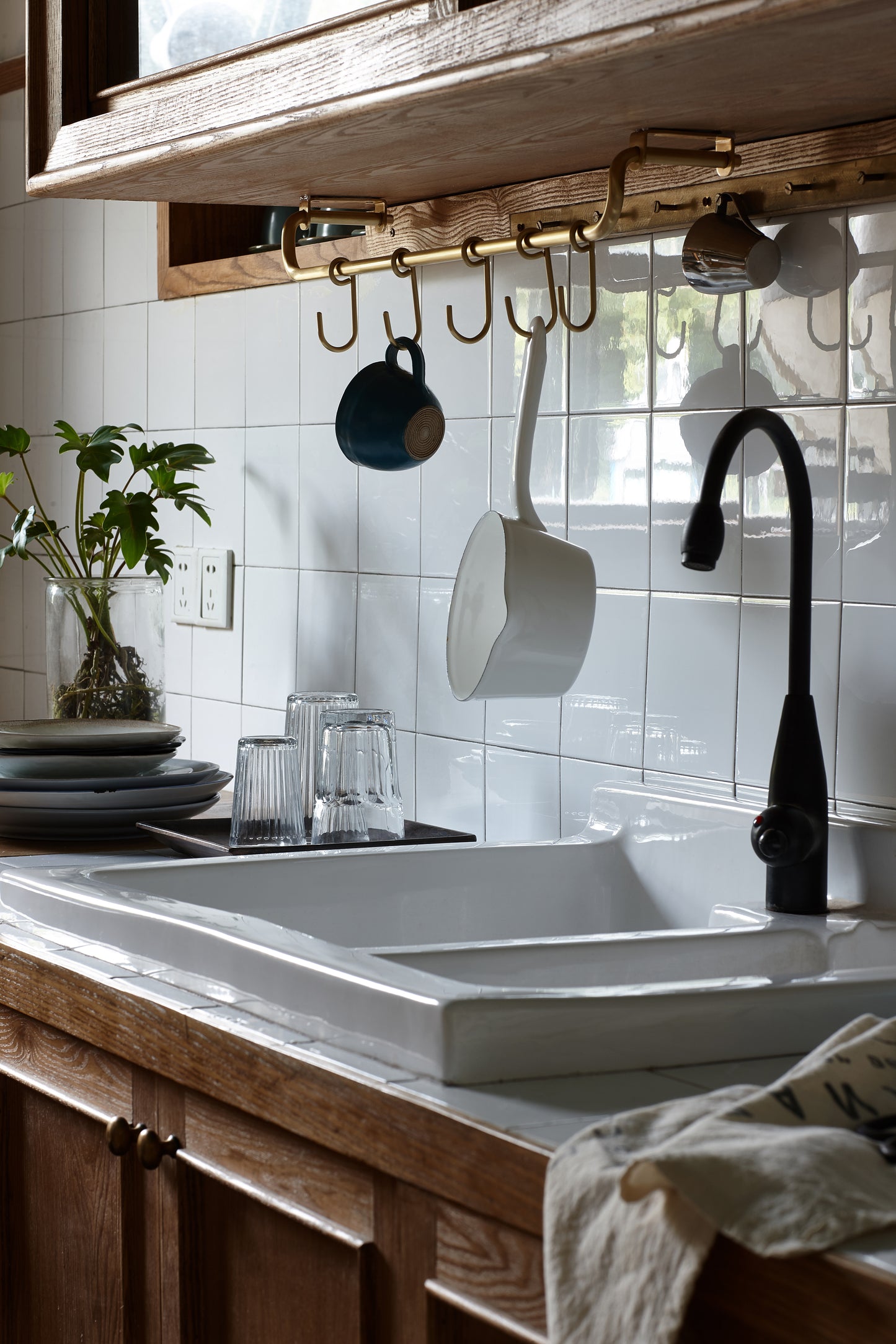 Scandinavia Kitchen Rail