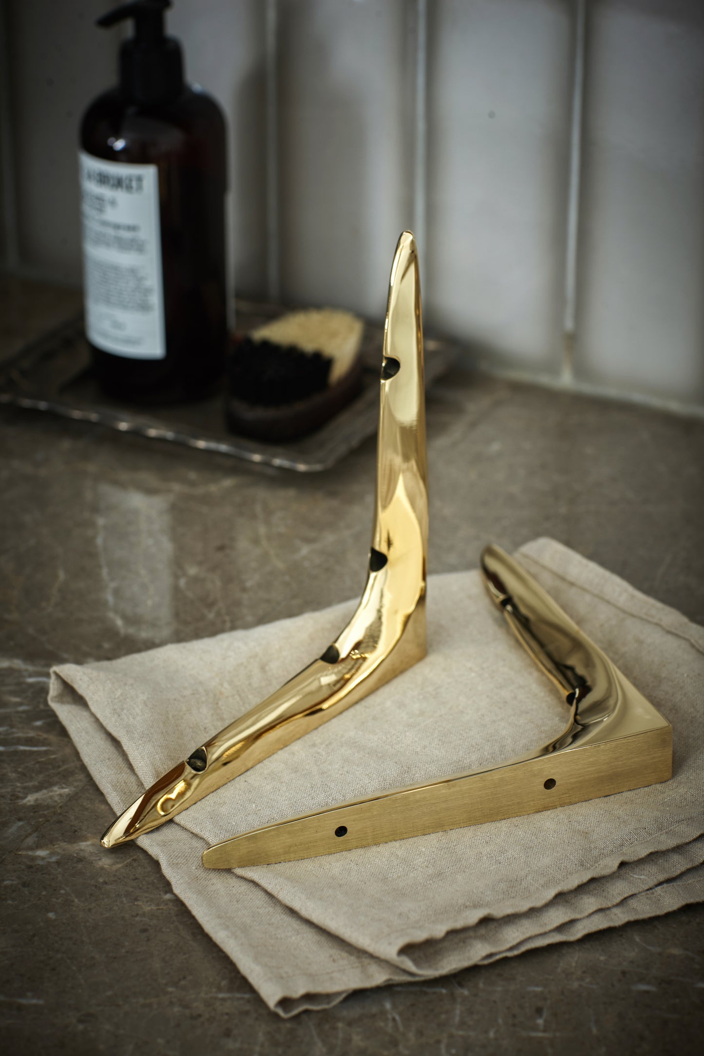 Shelf Bracket