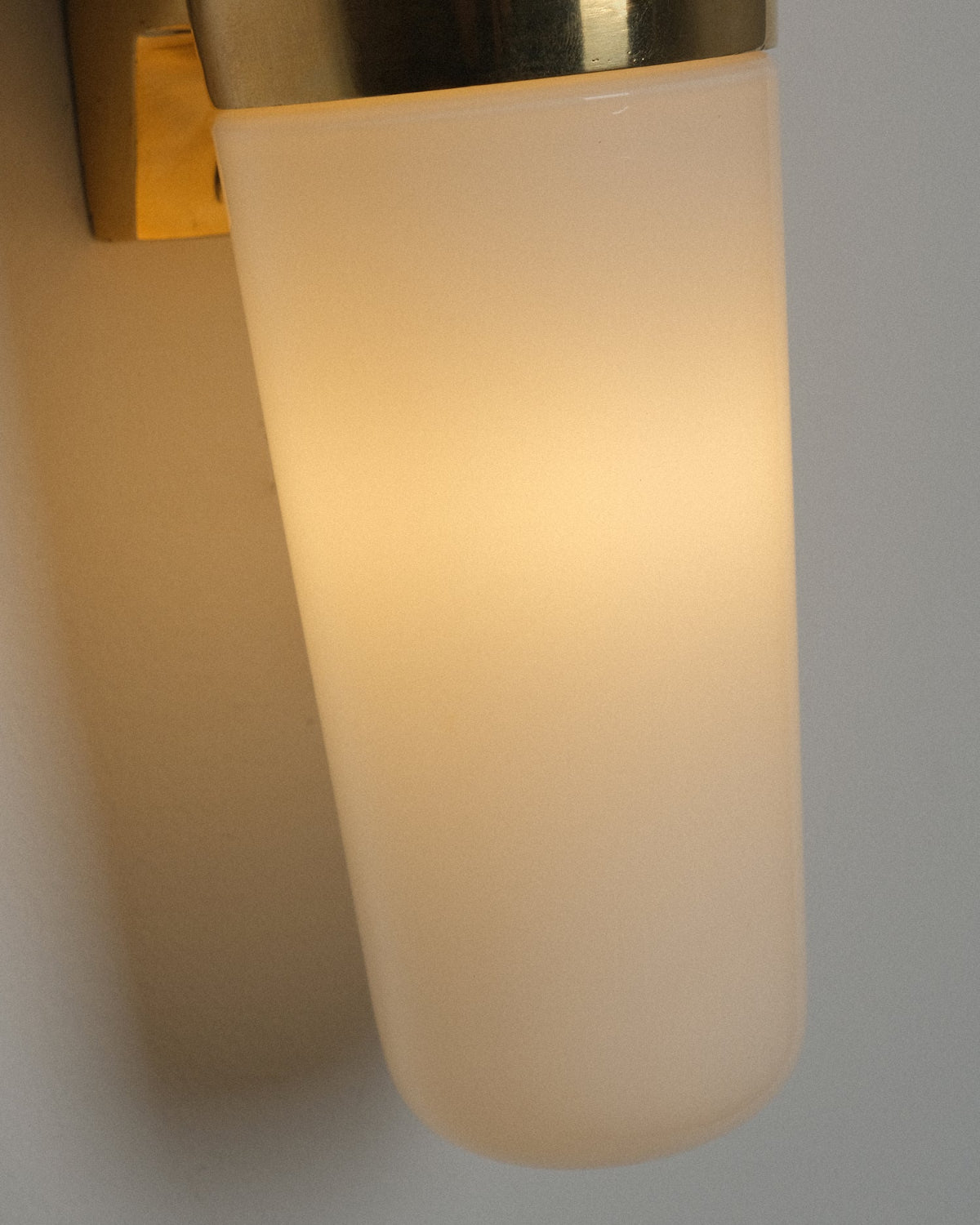 Vintage Twin-Light Wall Lamp