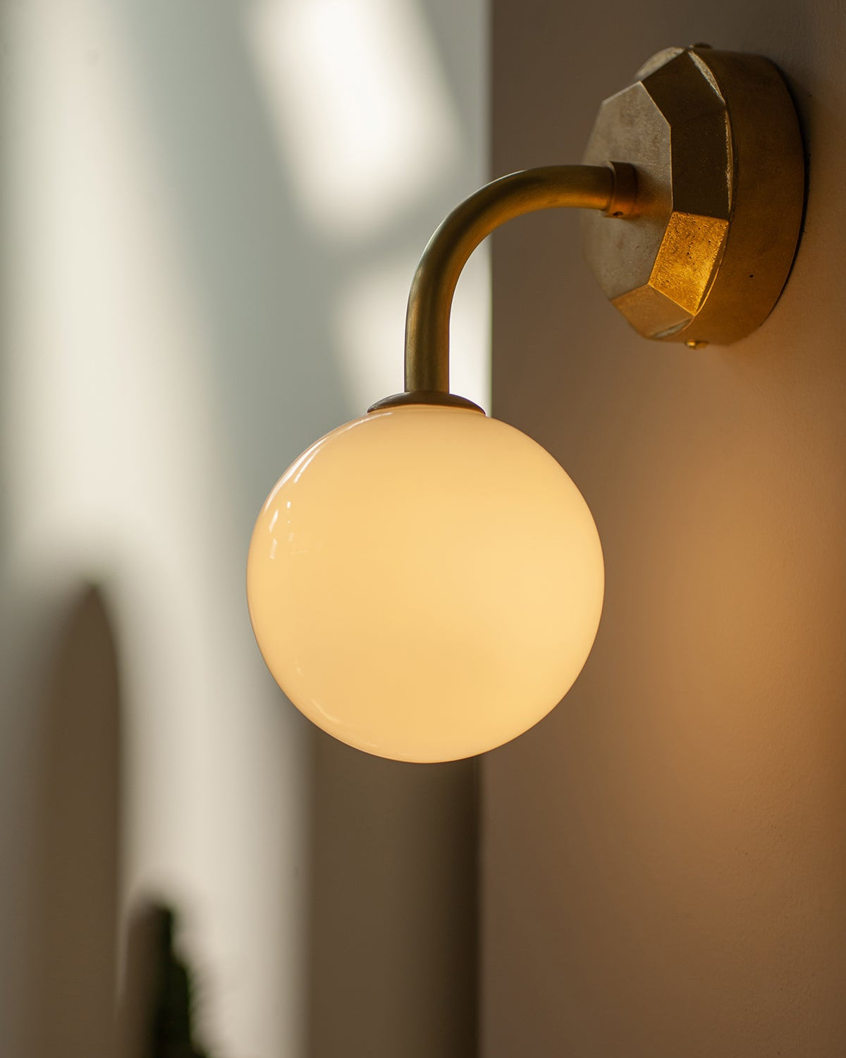 Anchor Spherical Wall B