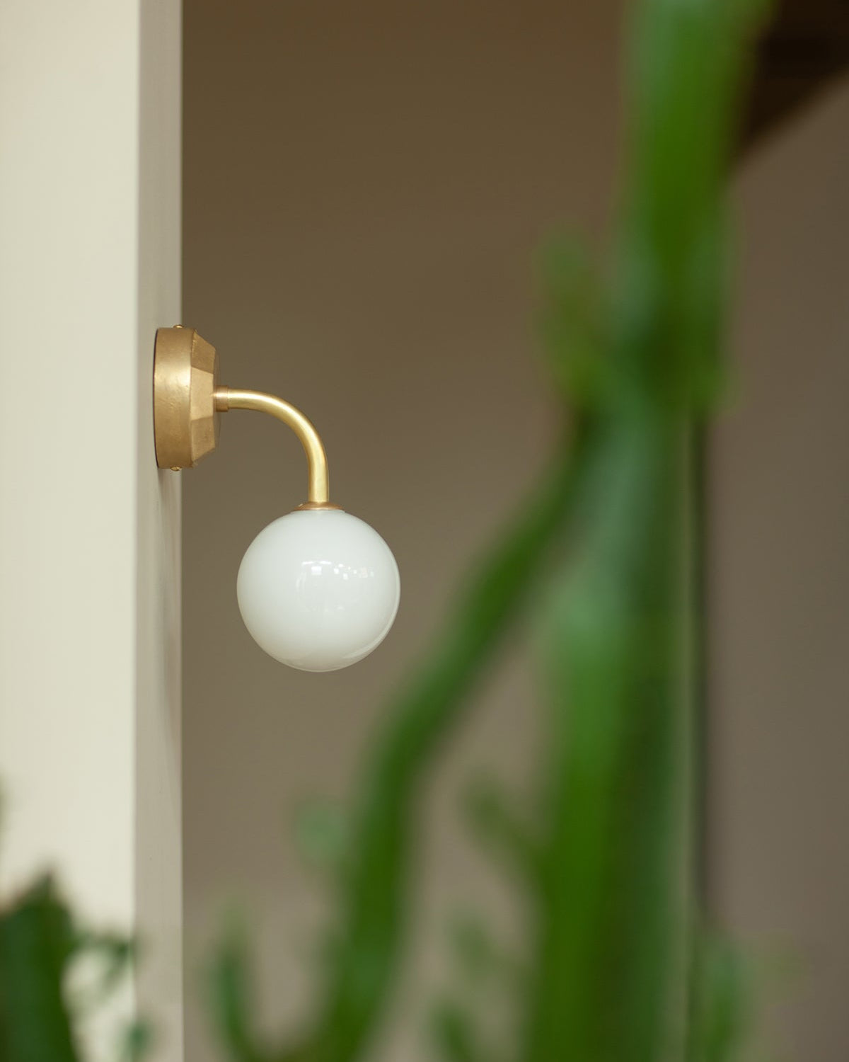 Anchor Spherical Wall B