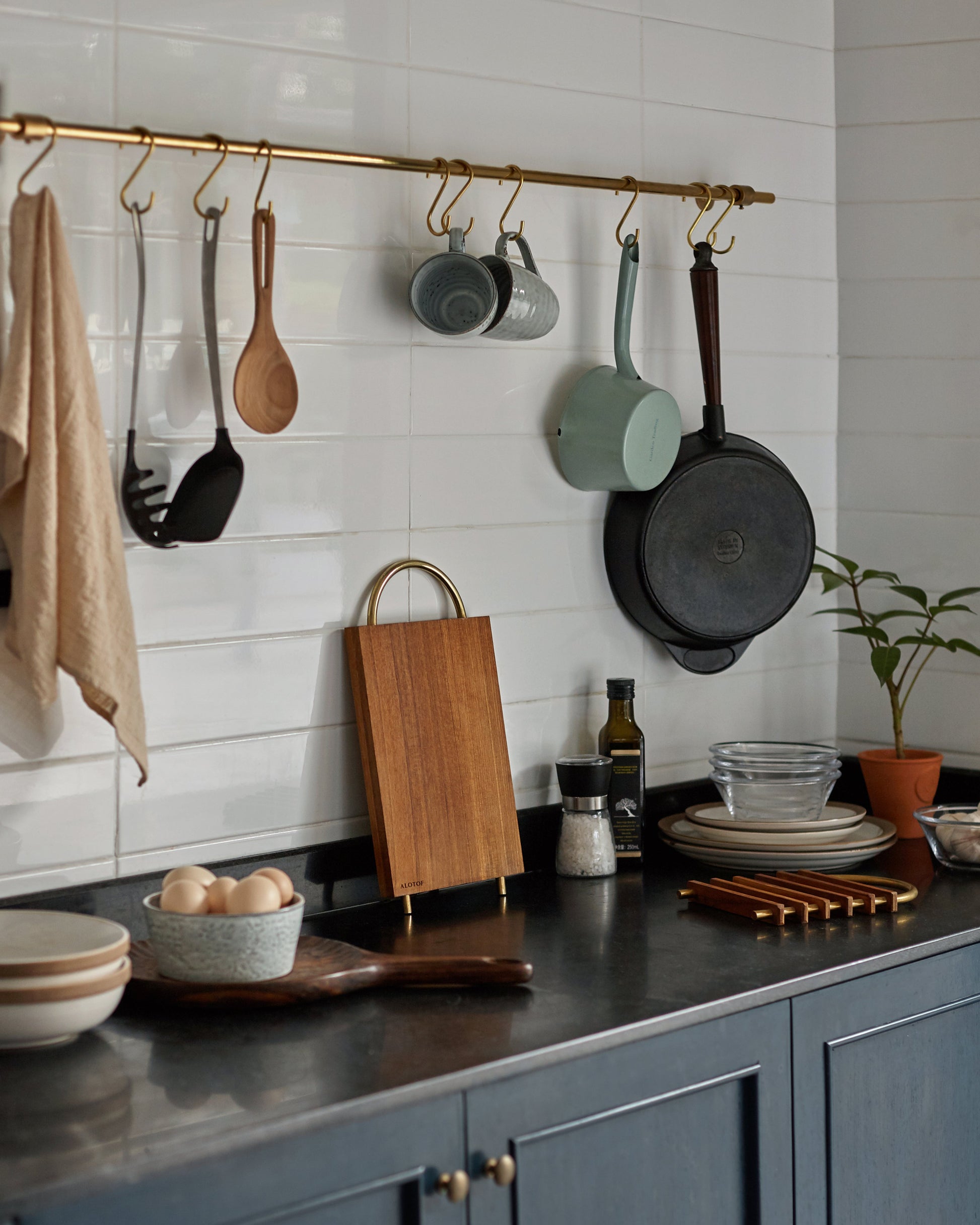 Brass-TeakCuttingBoard