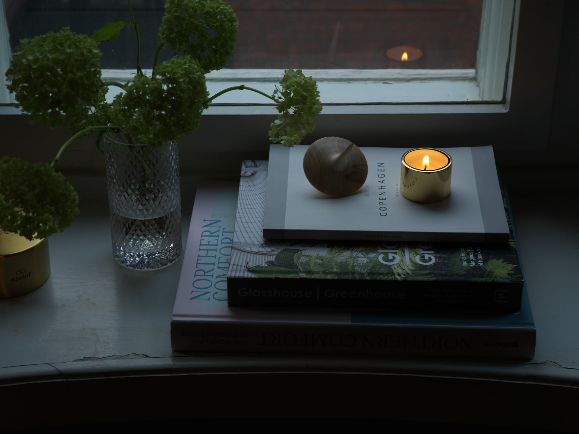 Halo Candle Holder
