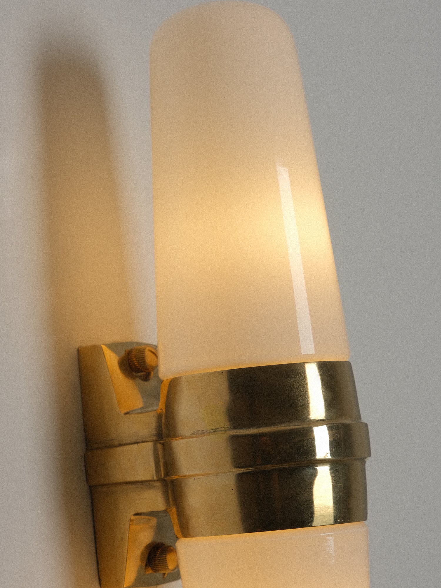 Vintage Twin-Light Wall Lamp